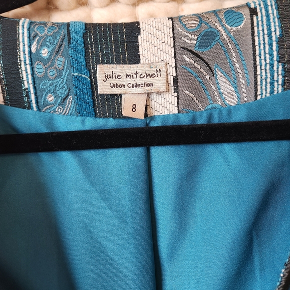 Julie Mitchell button up Vest - Picture 2 of 8